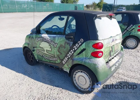 2010 Smart Fortwo Passion/Pure из США, поврежденный, VIN WMEEJ3BA4AK370966